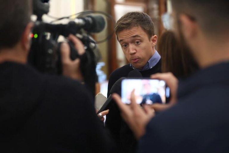 Errejón valora que el plan fiscal del Gobierno 