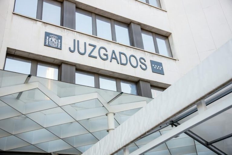 La juez de 'Caranjuez' interroga este jueves a 13 miembros de la red policial acusada de estafar a excargos venezolanos