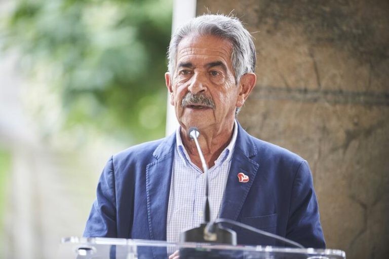 Revilla, a la espera pruebas médicas para confirmar su candidatura