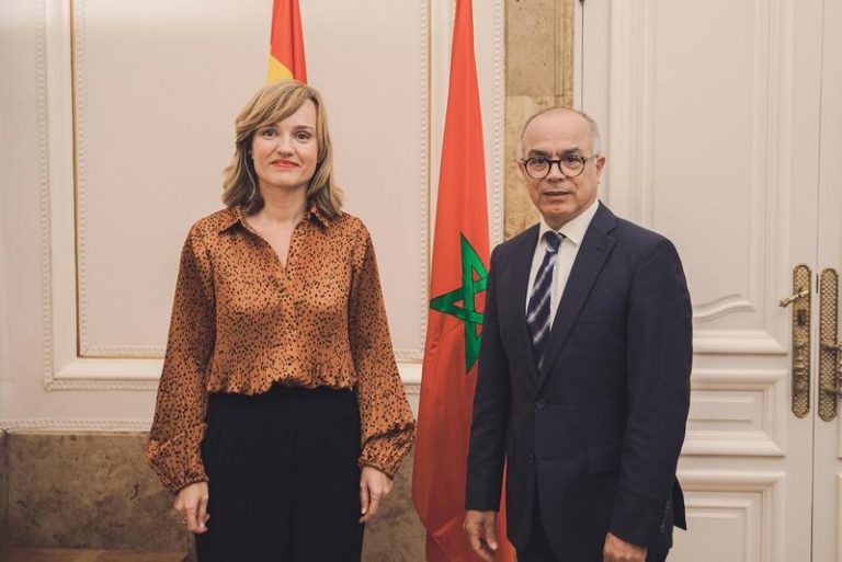 España y Marruecos valoran vías para incluir el español en colegios marroquíes