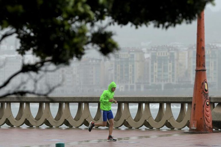 Descenso de temperaturas y lluvias abundantes para este domingo