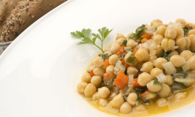 El plato de garbanzos barato que te enseña a preparar Arguiñano
