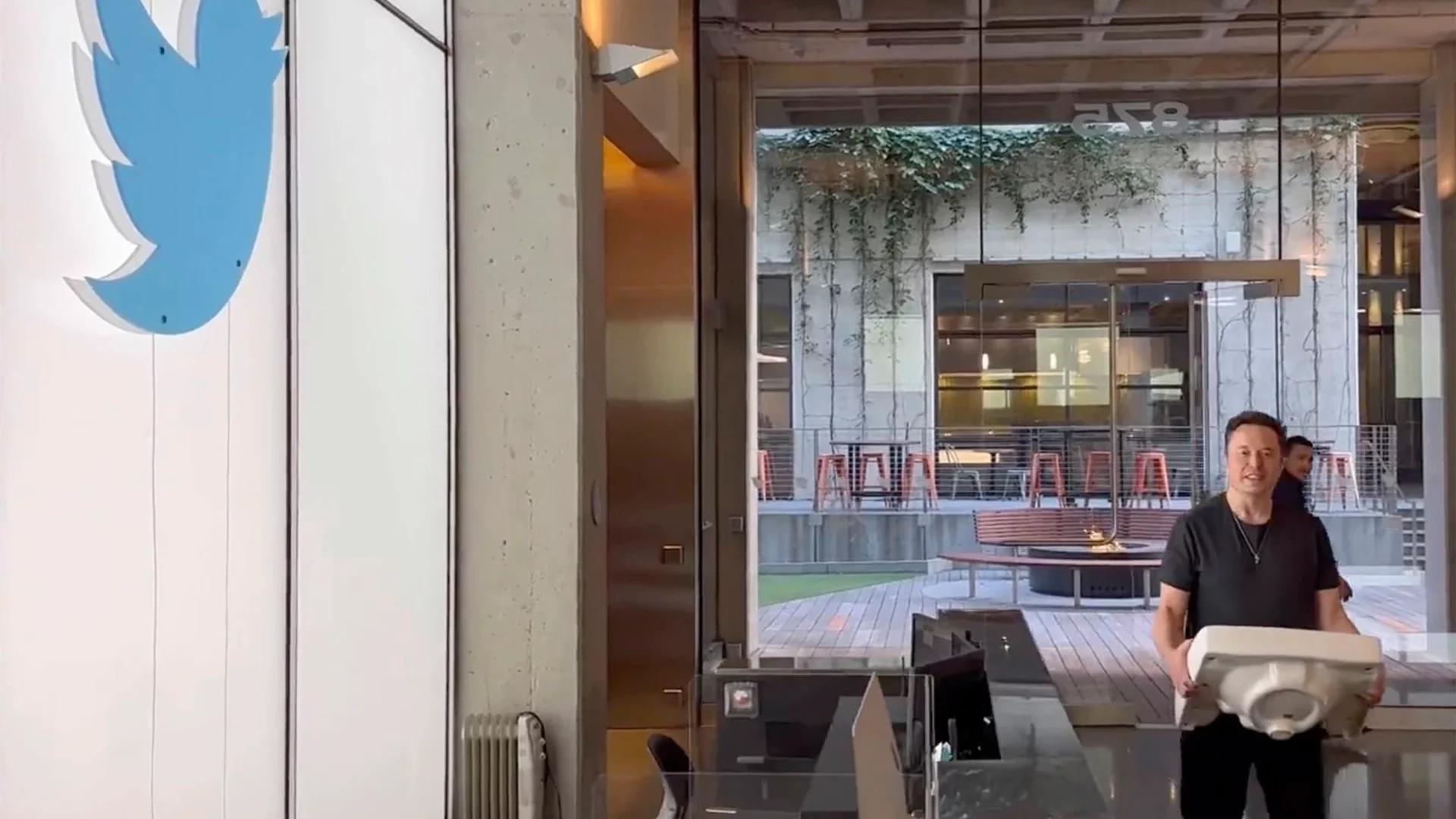 Elon Musk, el controlador absoluto de Twitter que puede provocar una estampida de perfiles Elon Musk, el controlador absoluto de Twitter que puede provocar una estampida de perfiles