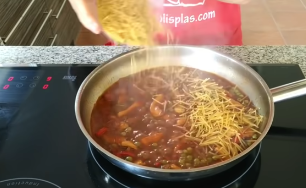 Fideos con lomo la receta de plato único que te llenará un montón