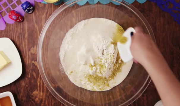 Pan de muerto: el plato típico Mexicano que puedes copiar el día de todos los santos