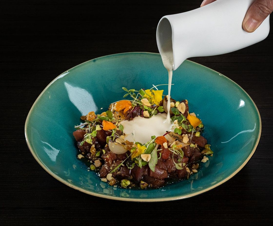 La Morena, llega con aires del Atlántico a Madrid 18 Atun rojo yakiniku y ajoblanco malagueno