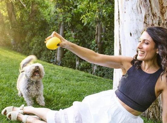 Famosos que no dudaron en adoptar animales sin hogar