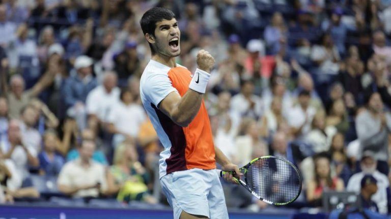 Carlos Alcaraz 'despacha' a Van de Zandschulp en el ATP de Basilea 2022: Resumen y mejores jugadas del partido