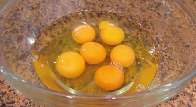 Tortilla de patatas con jamón york y queso: la mezcla perfecta entre los ingredientes