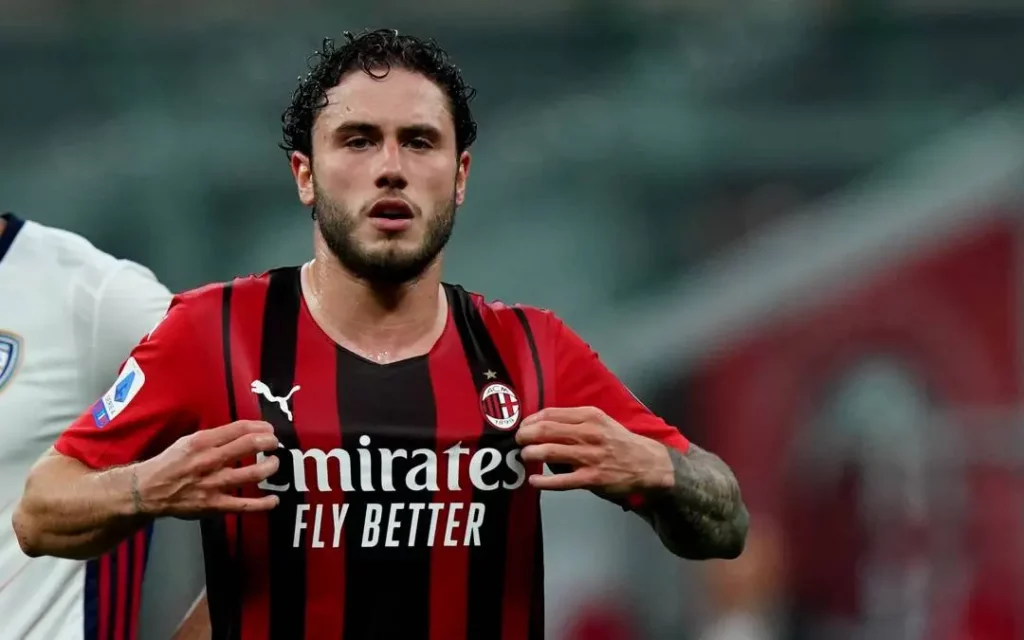 El jugador que necesita el Real Madrid para reforzar su equipo 54 Davide Calabria pudiera llegar al Real Madrid