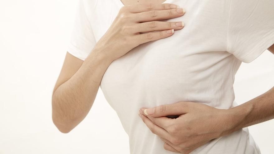 Debes conocer los riesgos a corto, mediano y largo plazo de los implantes mamarios