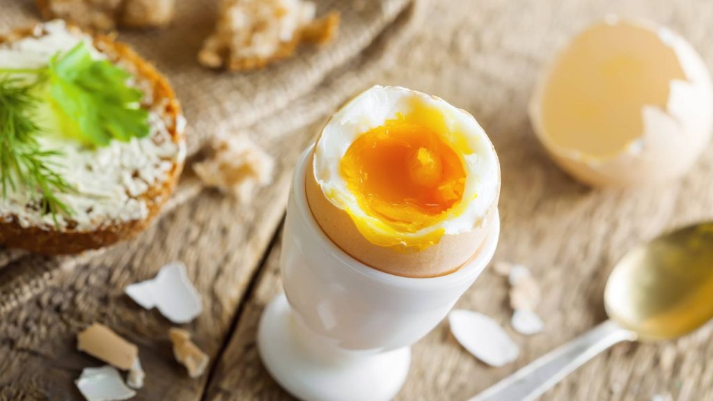 ¿Hay riesgos cuando se sigue la dieta del huevo duro?