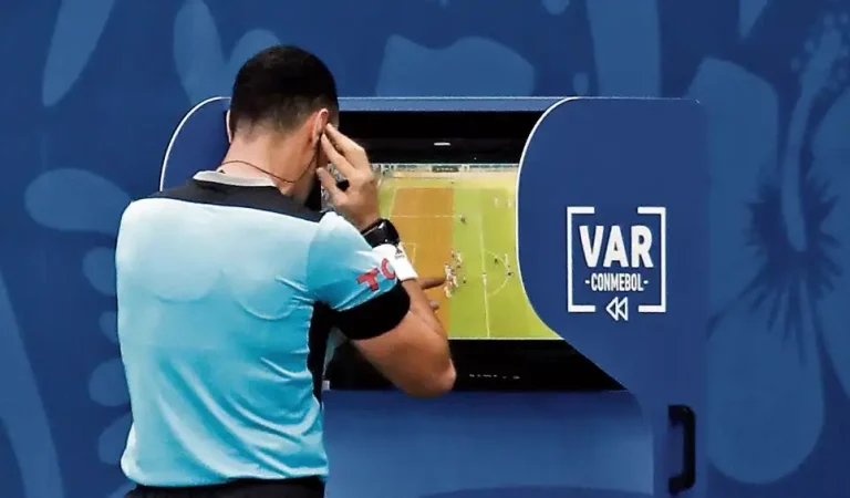 El VAR no sirve para nada: los fallos más graves de su historia