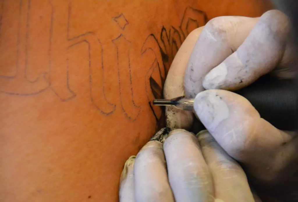 El cuerpo no quiere los tatuajes e intentara eliminarlos toda la vida