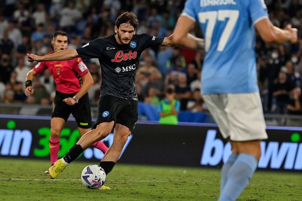 Jóvenes promesas que podrían llegar al Real Madrid o al Barcelona 50 Está dejando buenas impresiones en Italia