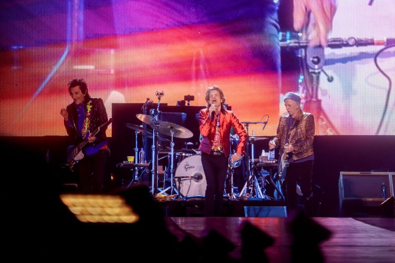 Los Rolling Stones apuestan a que el rock aún gobierna la música en vivo