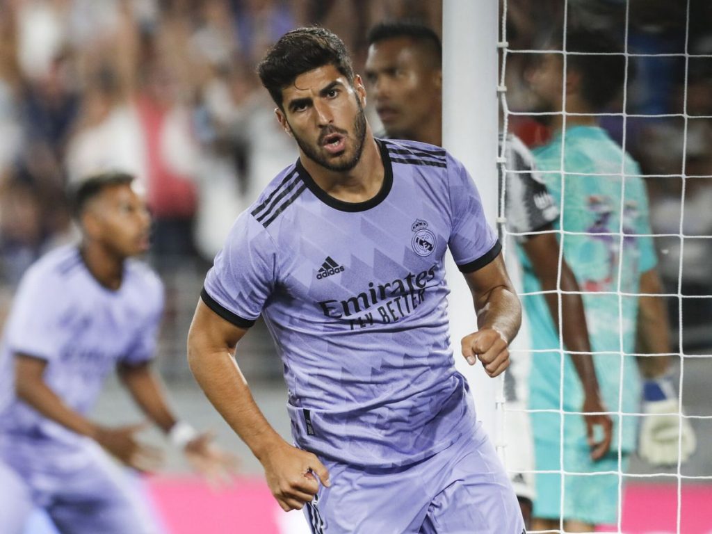 Fichajes extracomunitarios para los blancos