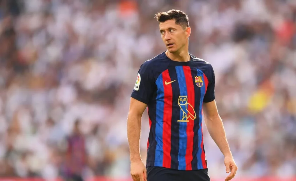 El extra que tendrá que pagarle el Barcelona a Lewandowski 248 Igual Lewandowski es uno de los que ha dado la cara por el equipo
