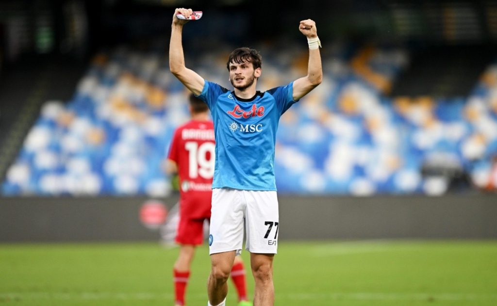 Jóvenes promesas que podrían llegar al Real Madrid o al Barcelona 49 Jvicha Kvaratsjelia se pone al frente de equipos top