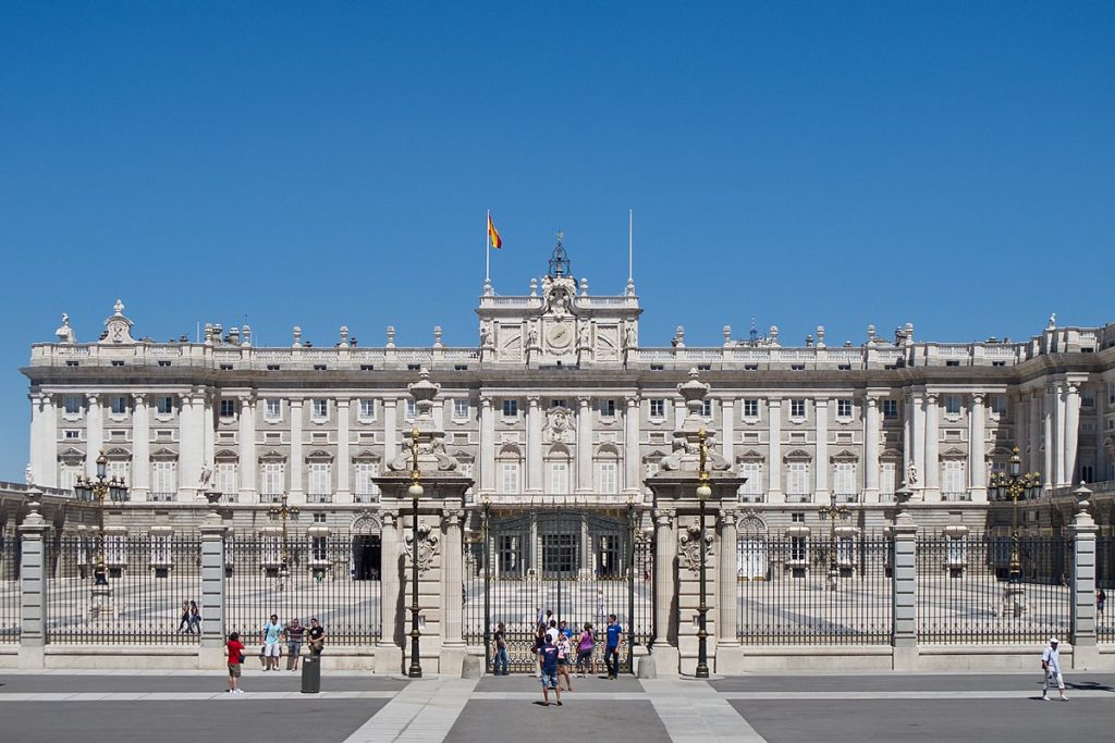 Monumentos y castillos encantados de Madrid que no te puedes perder 95 El Palacio Real de Madrid