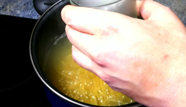 La salsa más fácil y deliciosa para los spaguettis