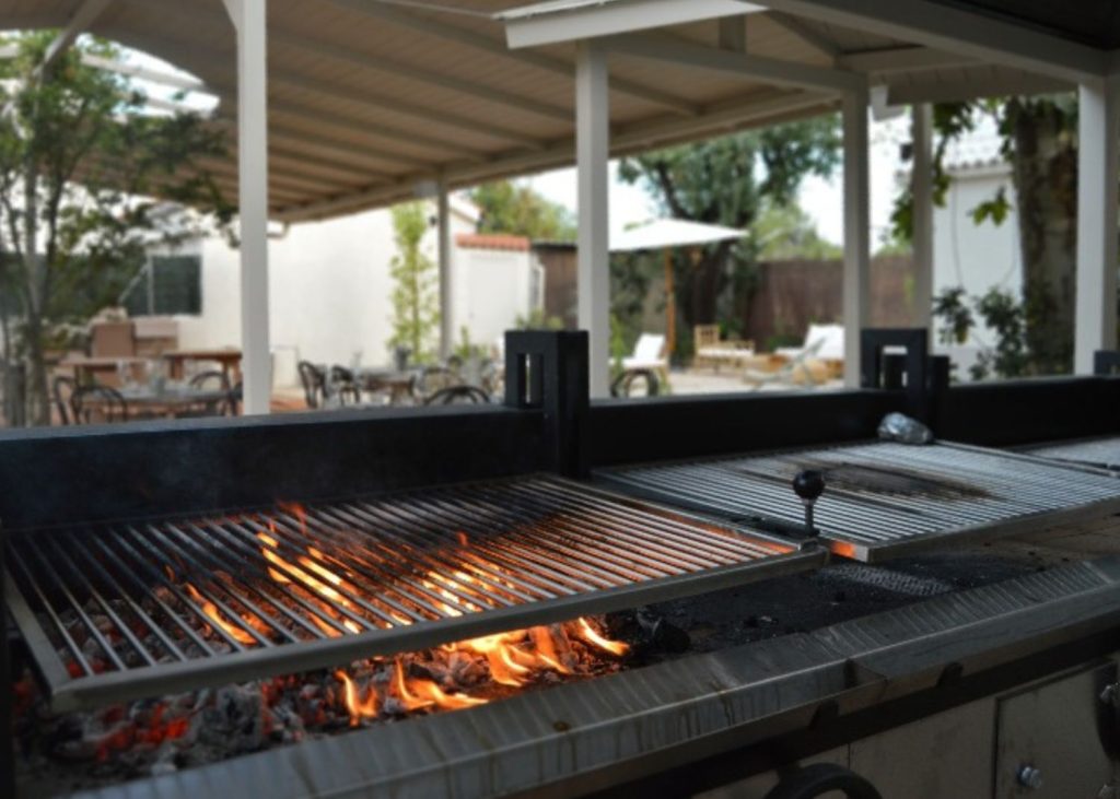 La impagable reacción de unas españolas que probaron asado en Argentina 1 Las Margaritas parrilla 1