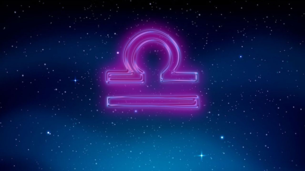 Le sigue muy de cerca Libra