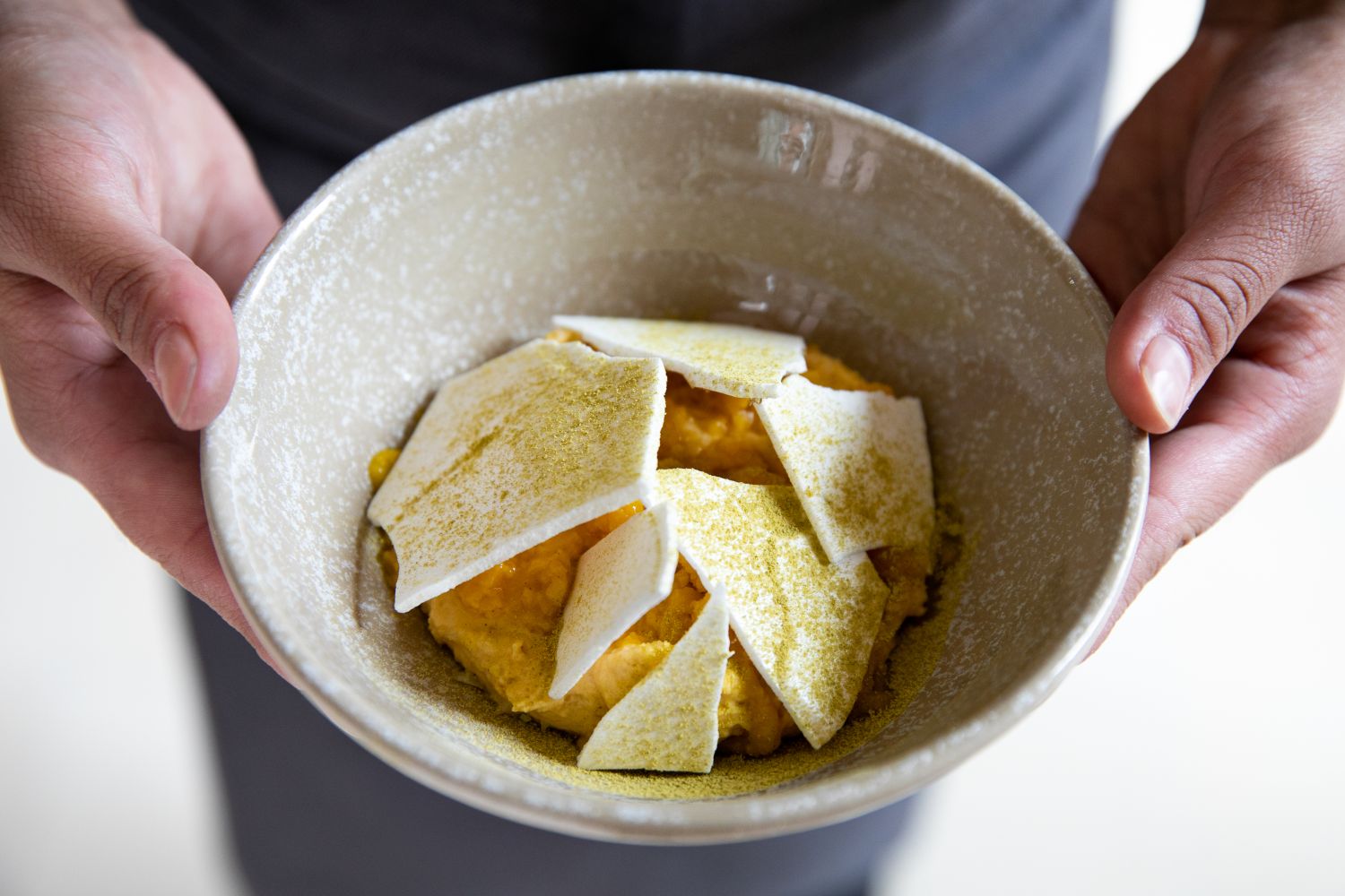 Llama Inn. Lucuma con aceite de oliva