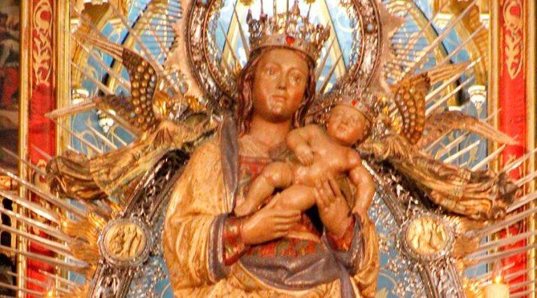Nuestra Señora de la Almudena es venerada el 09 de noviembre