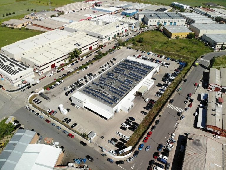 Caetano Retail invierte 2 millones de euros en la instalación de fotovoltaicas en sus concesionarios