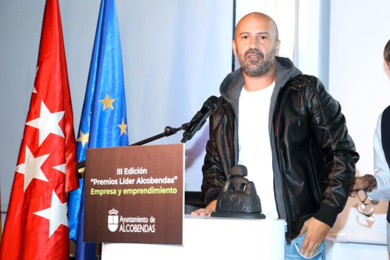 Gabriel Bellomusto (Dentalcom) ganó el Premio Líder Alcobendas al Empresario del Año