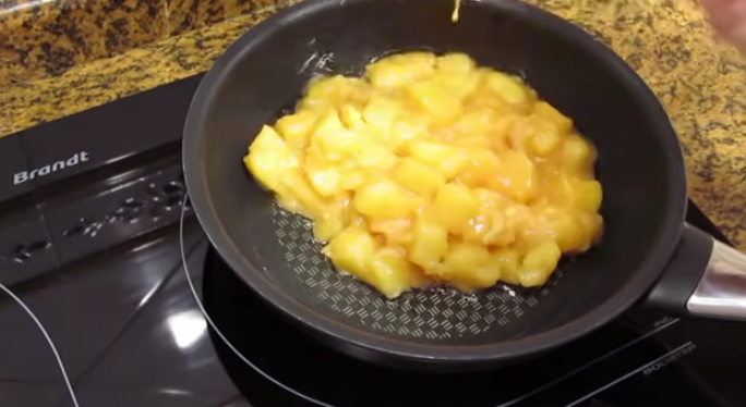 Tortilla de patatas con jamón york y queso: la mezcla perfecta entre los ingredientes