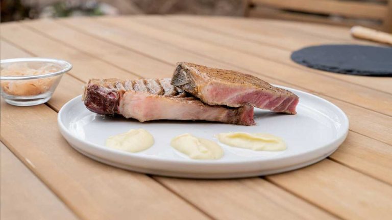 Ventresca de atún: el truco para que no se te queme a la brasa y se haga uniforme