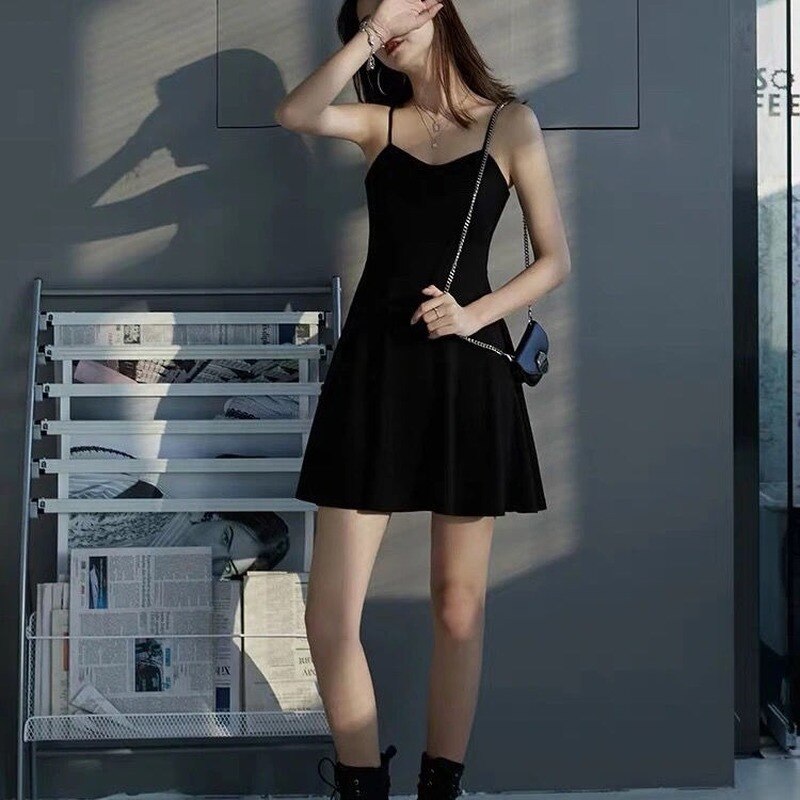 El vestido de AliExpress con el que no nos sorprendería ver a María Pombo en su siguiente boda