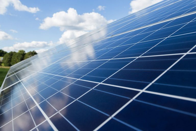 Visalia: energía renovable, innovación, ahorro y el mejor equipo profesional