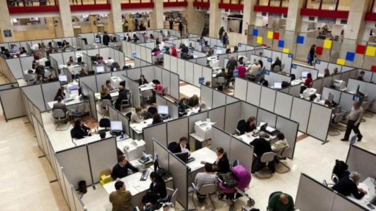 Pedro Sánchez logra otro récord: el de funcionarios, con 3,5 millones