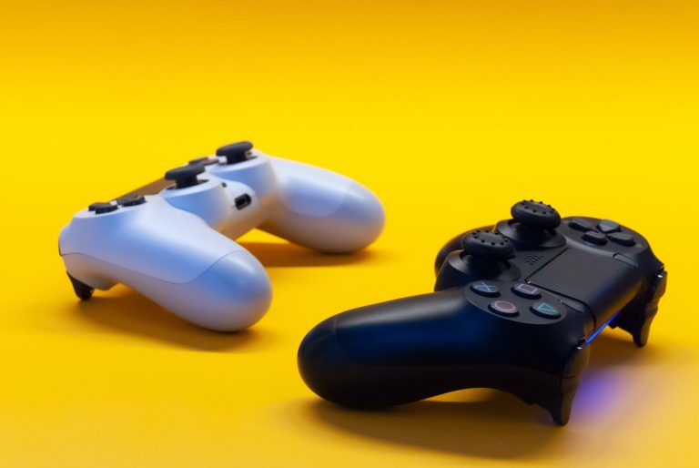 Tres videojuegos españoles optan a los Premios Playstation 2022