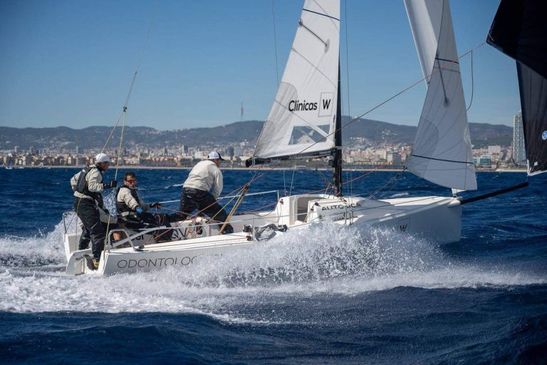 El nuevo equipo de regatas 'Clínicas W Sailing Team' se estrenará en el mundial de J70
