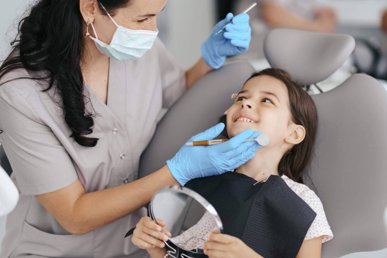 Clínica Dental Agudo Rosa incide en la importancia de cuidar la salud bucal desde la infancia de la mano de expertos en odontopediatría