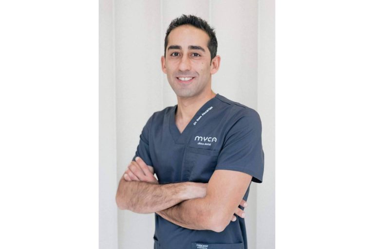 Implantes dentales para sonreír sin complejos, con MYCA