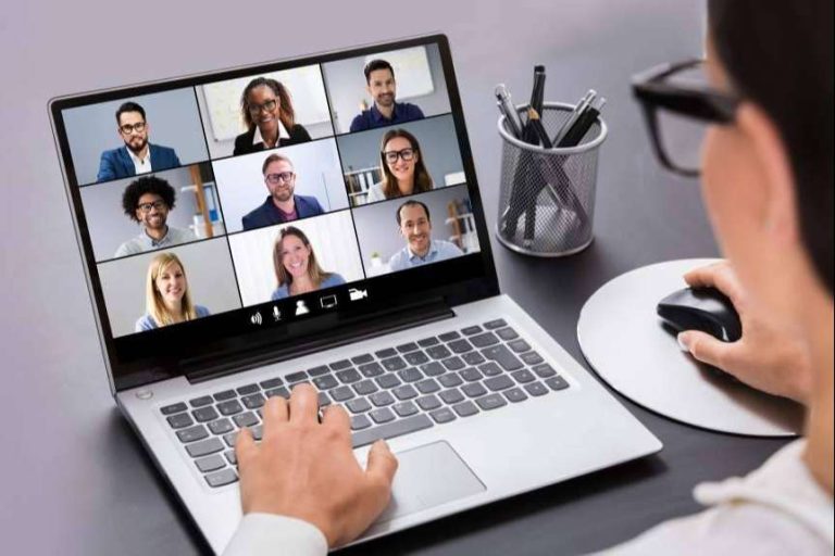 IOE Business School y los cursos por videoconferencias en directo