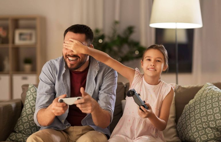 Grupo Oneway se adentra en la industria de los videojuegos mediante el evento 'El Mundo Gamer'