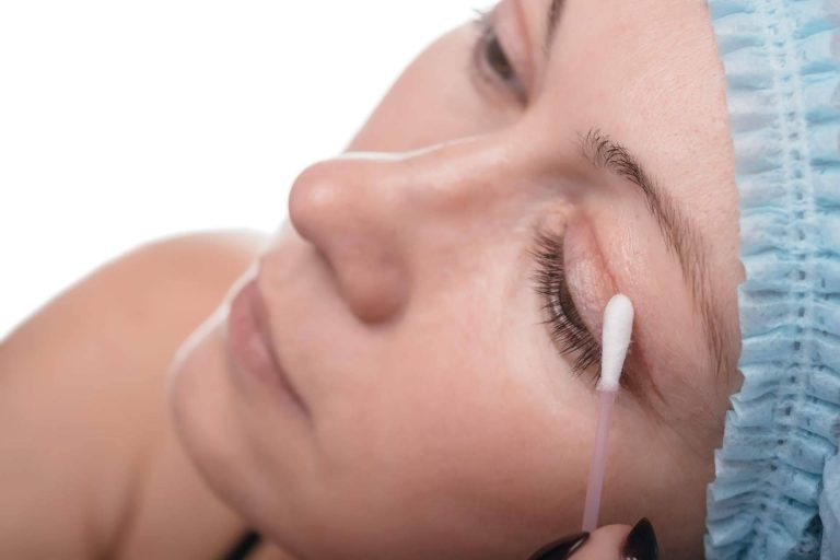 Uno de los referentes de blefaroplastia mínimamente invasiva de Barcelona es la Clinica de Medicina Estética Elegansse