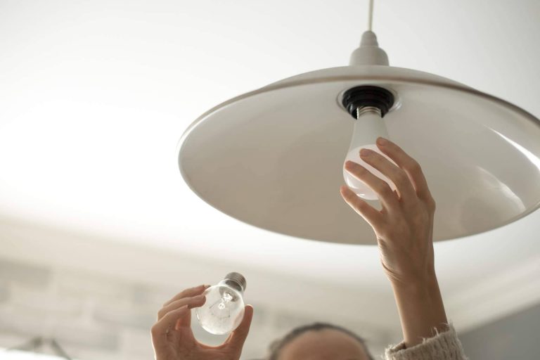 Medidas sencillas para el ahorro energético en el hogar, por Sign Your House