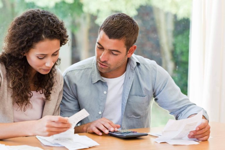 Salud financiera, qué es y cómo puede afectar el dinero en la salud