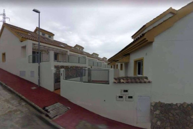 Más de 15 unifamiliares se subastan en la urbanización Ircosol Villas, en Benalmádena