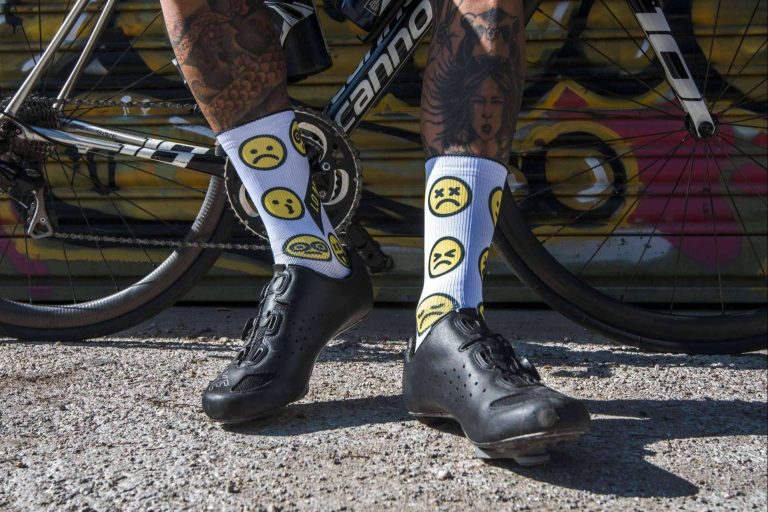 Calidad y diseño en los calcetines ciclismo y running de Maldita Buena Suerte