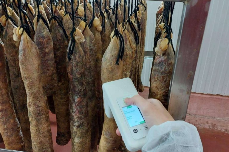 NULAB desarrolla una plataforma digital para el control y la seguridad alimentaria 4.0, en colaboración con COVAP y Cárnicas Kiko