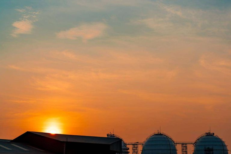 Proteger el medioambiente y reducir las facturas de la luz con la consultora energética Vatios Verdes