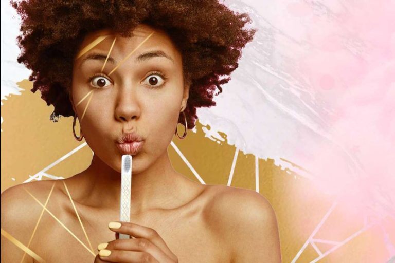 MyOwn y su pack familiar para el cuidado de la salud bucal con cepillos de dientes originales